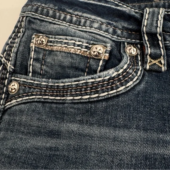 Rock Revival Eustis Capri  Embellished Jeans Thick Stitching 31W X 20.5L - Picture 15 of 16